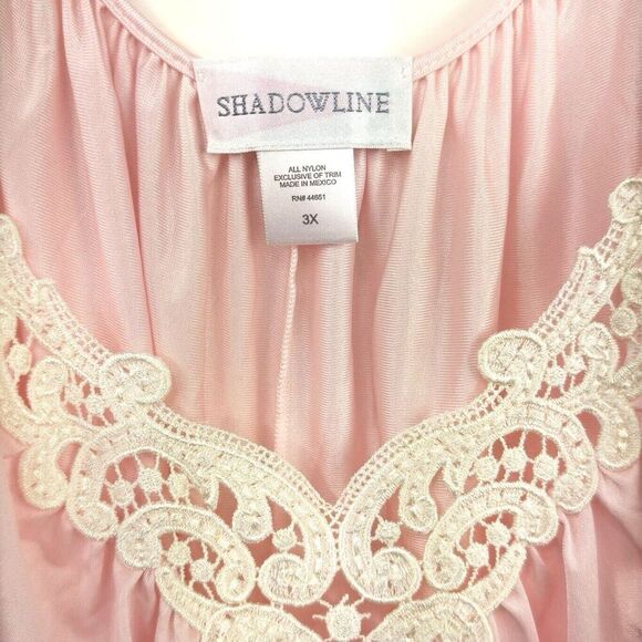 NWT VTG Shadowline Pink Nylon Nightgown 3X Lace Applique V-Neck Cap Sleeves 41" - Picture 4 of 16